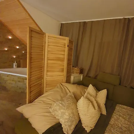Serenita Vendeghaz Apartment *