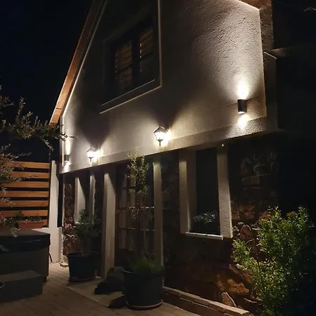 Serenitá Apartman *